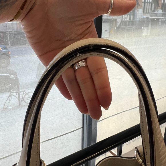 Gucci Pebbled Calfskin Soho Shoulder Bag Off White - Picture 5 of 15